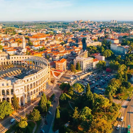 Апартаменты Alice Close To Centre - Happy *