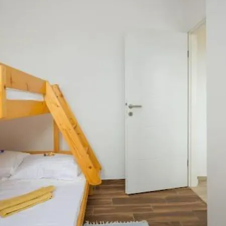 Daire Alice - Lovely Terrace & Garage - Happy Pula