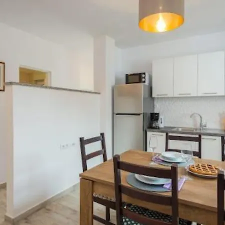 Alice Close To Centre - Happy Апартаменты