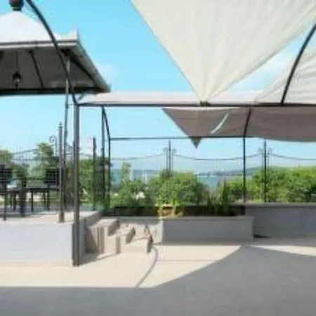 Appartamento Alice - Lovely Terrace & Garage - Happy