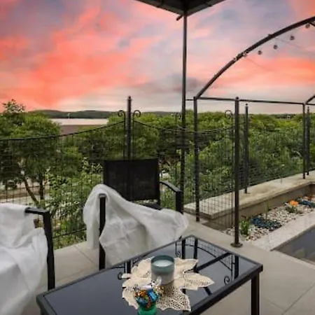 Alice Close To Centre - Happy Апартаменты *