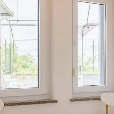 Alice - Lovely Terrace & Garage - Happy Apartman