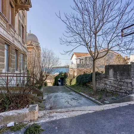 Apartamento Alice Close To Centre - Happy Pula